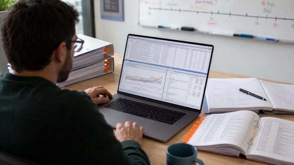 longitudinal data analysis in SPSS - student analysing repeated measures